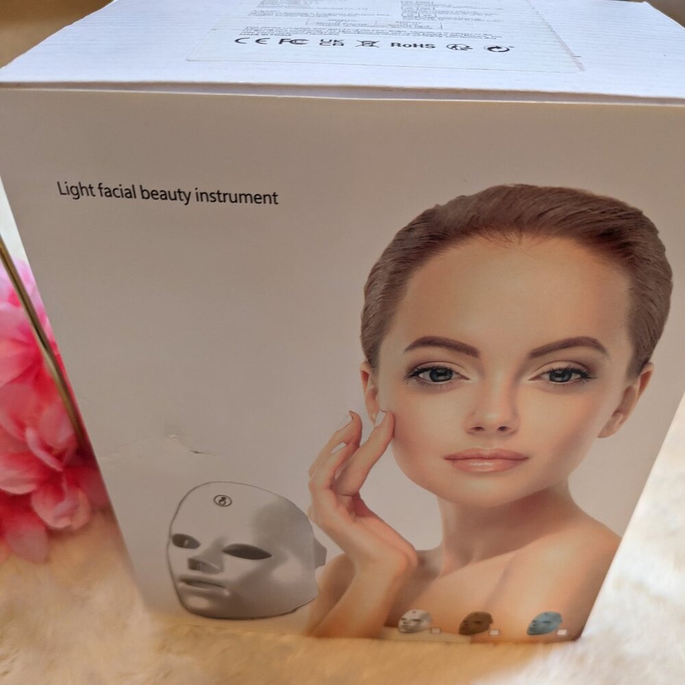 LED Face Mask, NIB